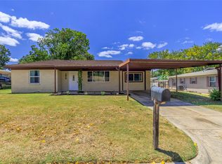 3829 Lakewood Dr, Lake Worth, TX 76135