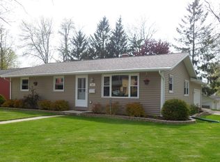 543 Mark Ave, Sheboygan Falls, WI 53085
