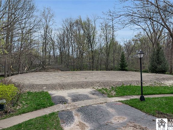 2nd image of 36 White Pine Court