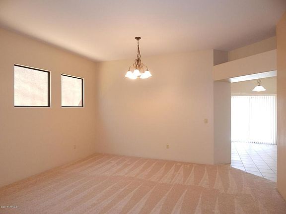3rd image of 877 W Placita Estrella Azul