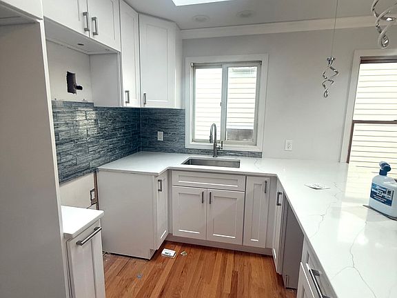 5th image of 2823 Ford St APT 2
