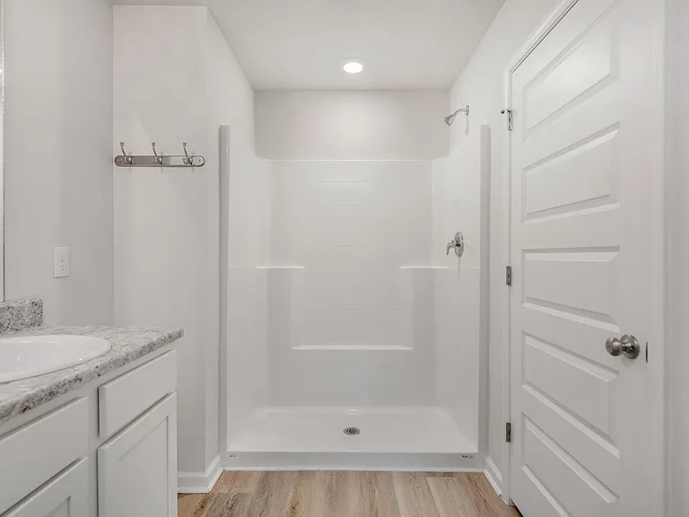 5466 Peach Dr — Photo 19