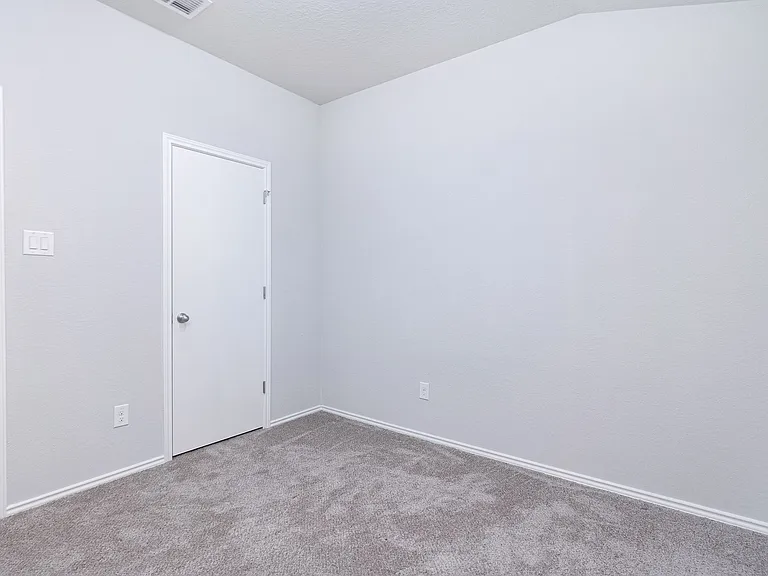 4614 Heathers Cross — Photo 14