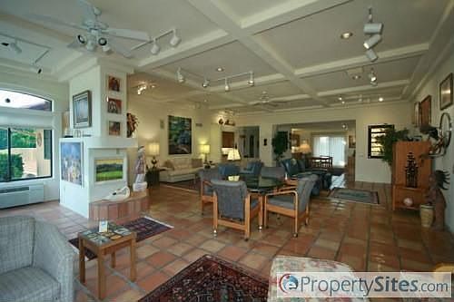 4th image of 21045 N Thornhill Dr
