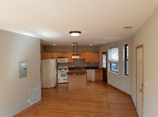 1862 W Berenice Ave APT 2E, Chicago, IL 60613