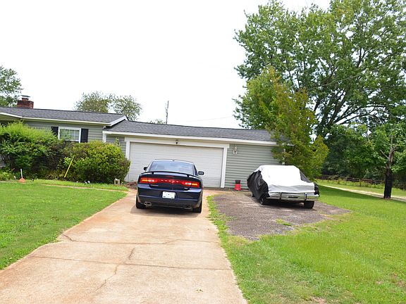 4th image of 733 Brockman McClimon Rd