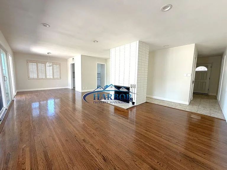 1630 Miracosta St — Photo 24