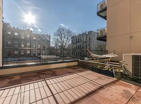 Rented by Smart City Real Estate LLC | media 12