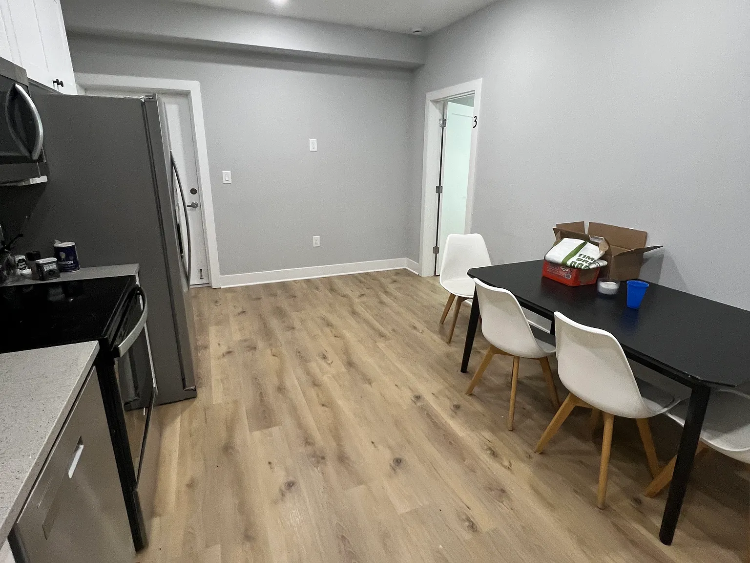 Studio, $1,400 — Photo 3