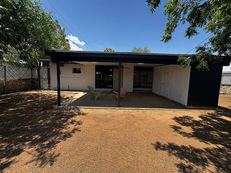 5102 Beals Dr — Photo 20