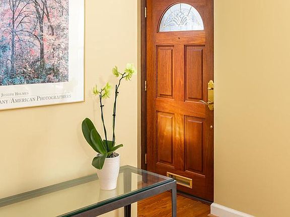 3rd image of 1029 Nicholson Rd