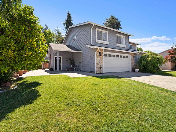 2nd image of 21 Serene Ct