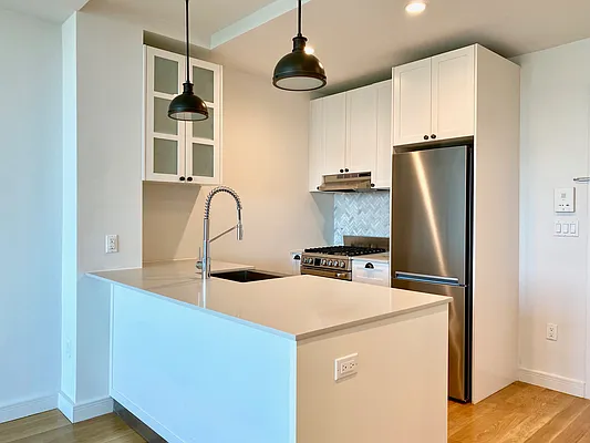 Rented by Zjama Realty Corp | media 2