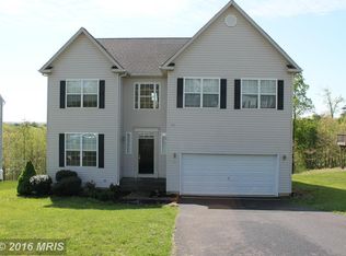 701 S Lakeview Dr, Cross Junction, VA 22625