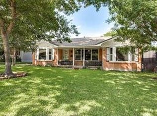 628 Bondstone Dr, Dallas, TX 75218