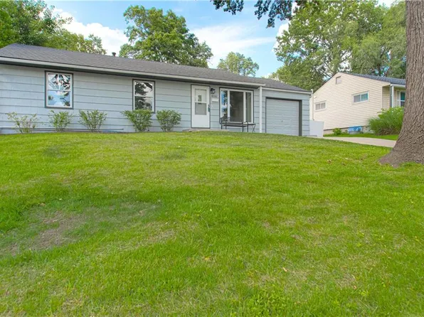 8000 W 85th Ter, Overland Park, KS 66212