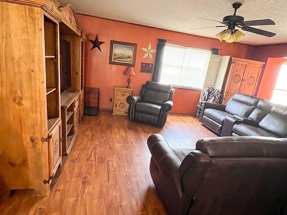 3rd image of 411 W Main Ave