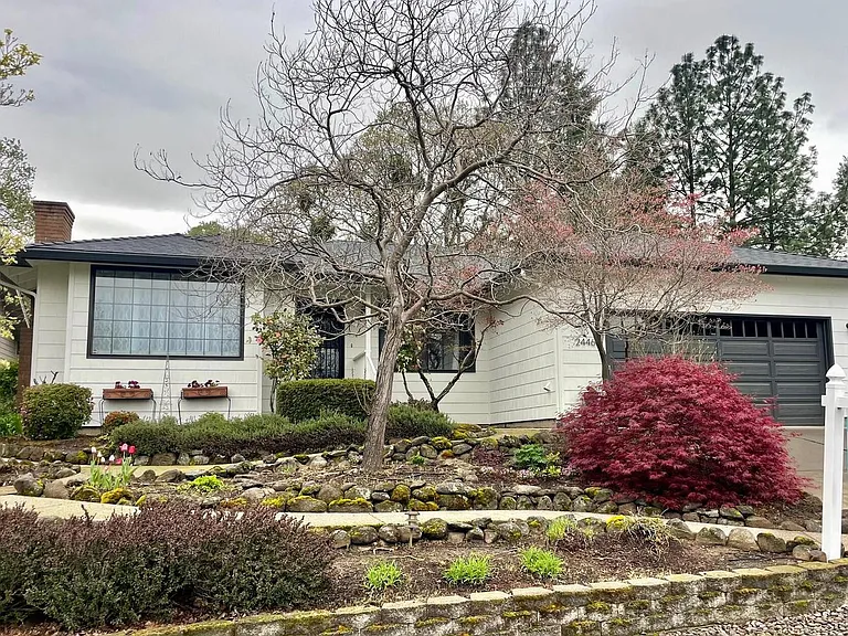 2446 Heritage Way — Photo 47