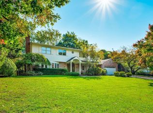 117 Hemlock Rd, Manhasset, NY 11030