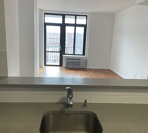 5th image of 3210 Riverdale Ave #7C