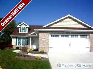 3205 Belmont Pl, Bettendorf, IA 52722