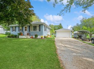 1108 Central Ave, Center Point, IA 52213