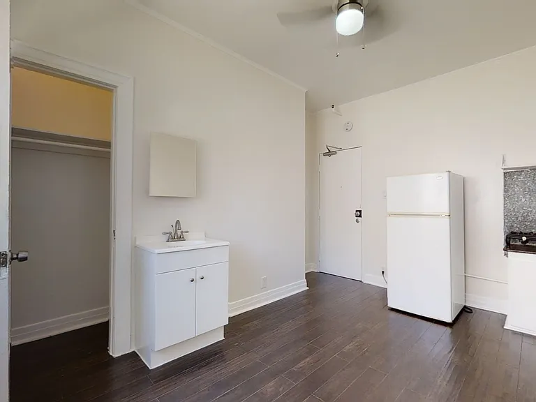 18th Street Apartments — Photo 23