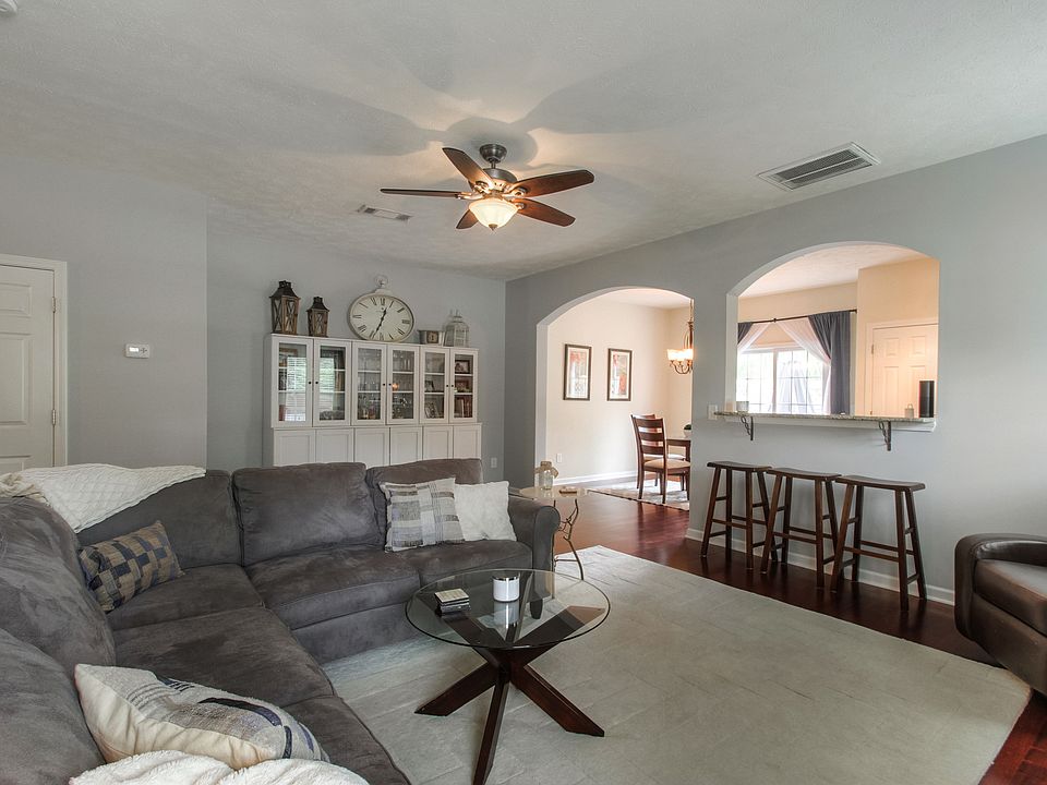 1st image of 1355 Crown Point Pl