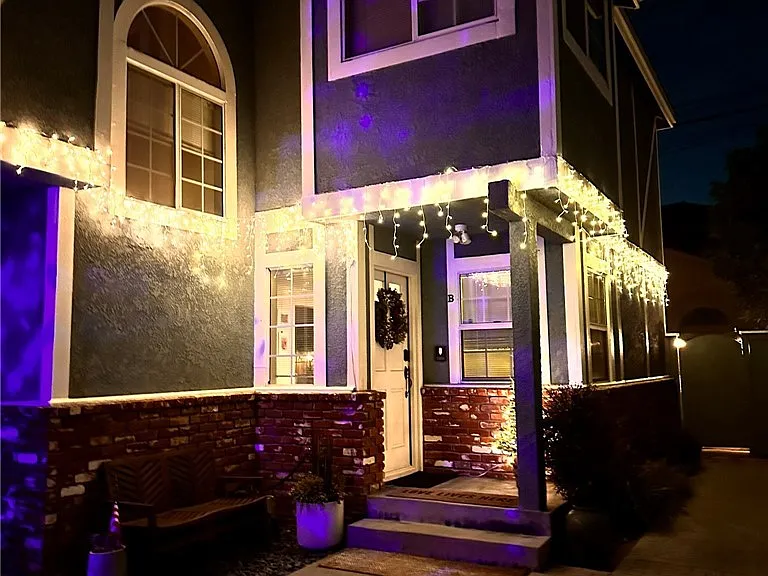 2219 Gates Ave — Photo 20