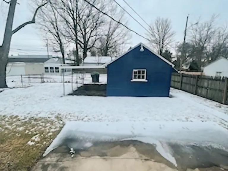 1093 Lawrence Dr — Photo 16