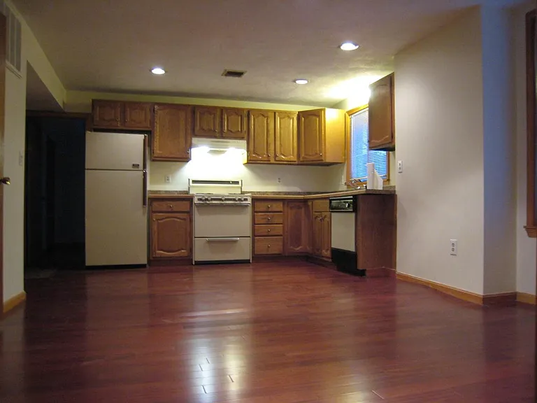 3 Holden Ct #1 — Photo 1