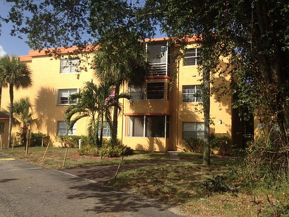 2nd image of 4304 NW 9th Ave APT 1