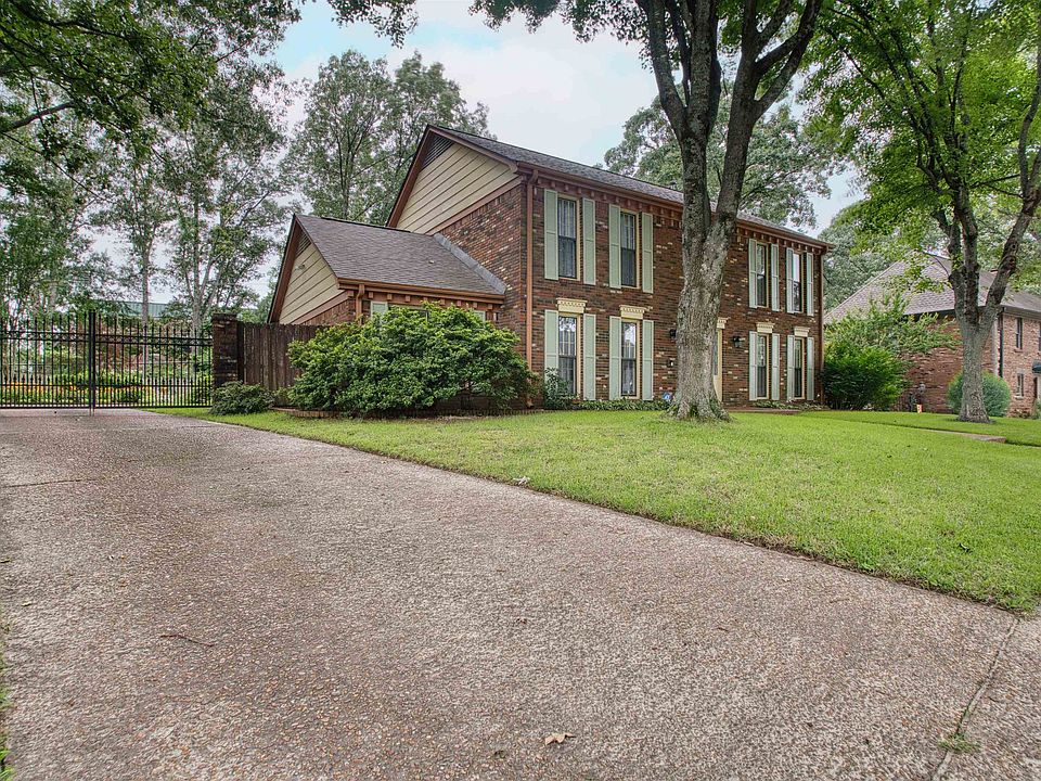 1st image of 8141 Effingham Dr