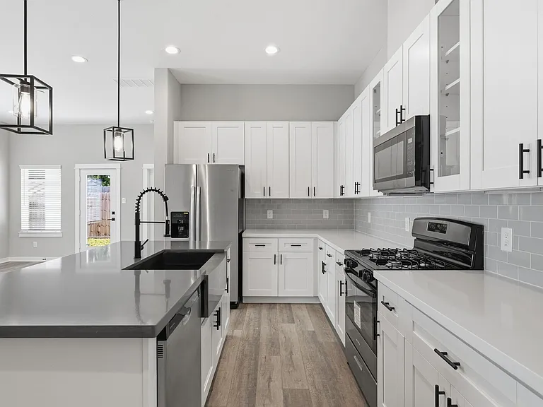 11303 Stonework Grove Ln — Photo 13