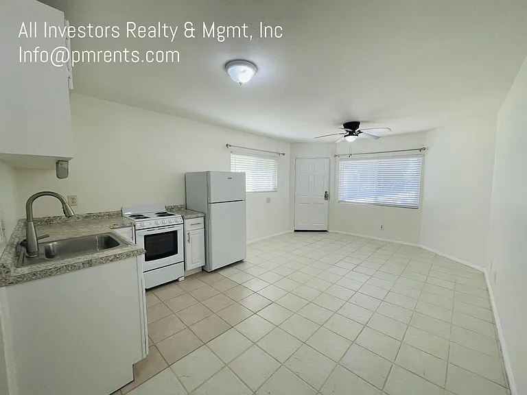640 Grant St #B — Photo 13