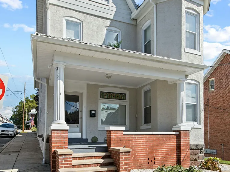 17 N Church St #2 — Photo 3