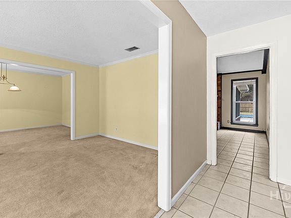 5th image of 701 Leaning Oaks Drive