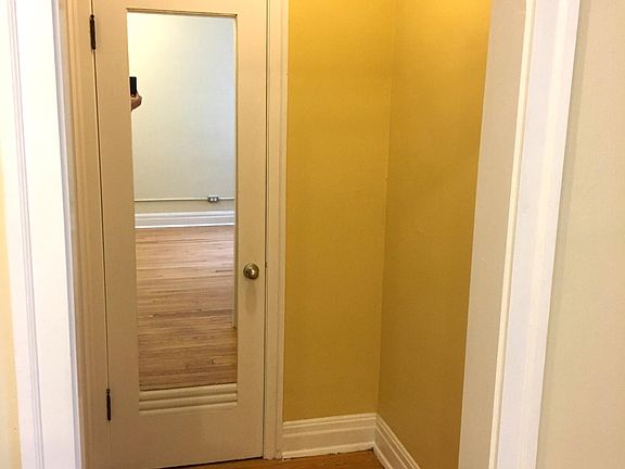 4th image of 1204 W Granville Ave #214