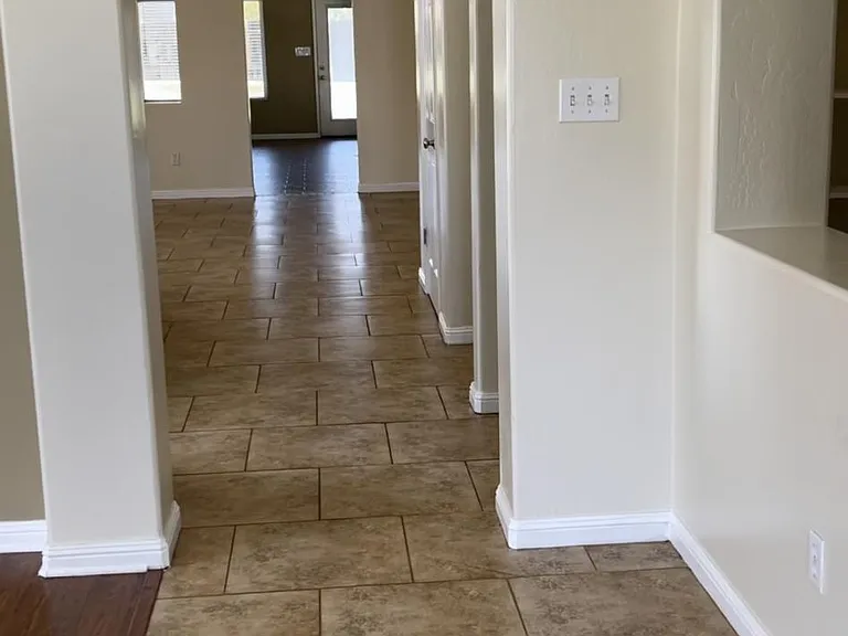 10511 Pinebrook Falls Dr — Photo 3