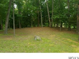 18th Ave, Parkersburg, WV 26101