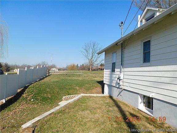 3rd image of 111 W Homer Street