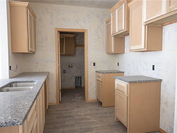 3rd image of 12509 NE 36th St
