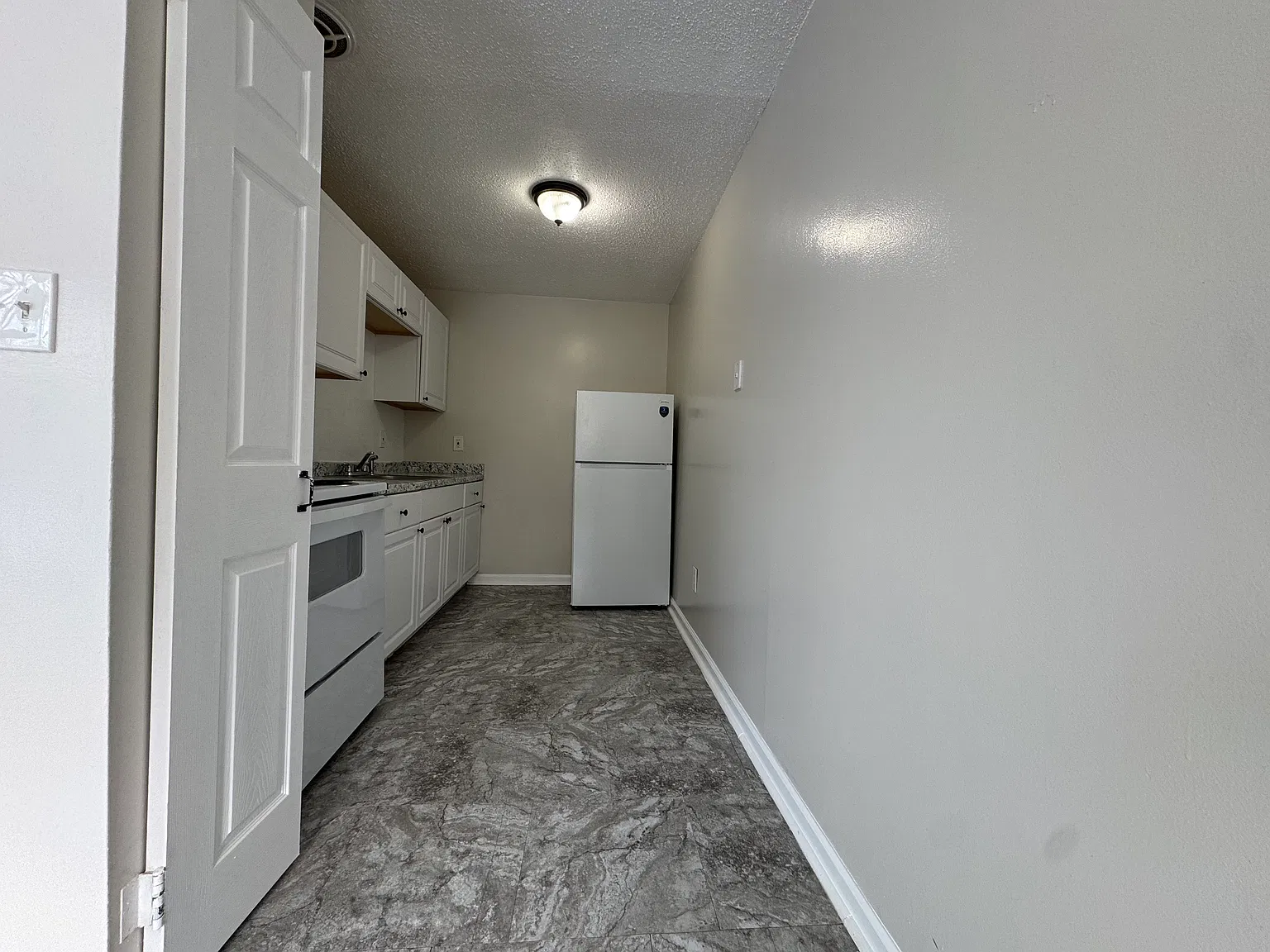 279A Oakville Ave — Photo 4