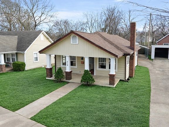 3rd image of 818 Stafford St