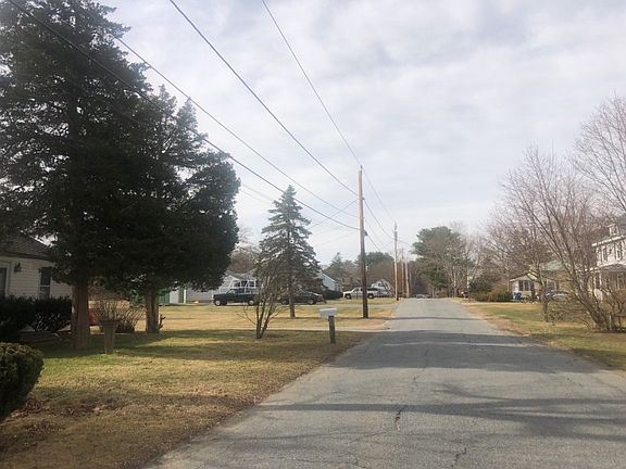 4th image of 17 Keith Ave