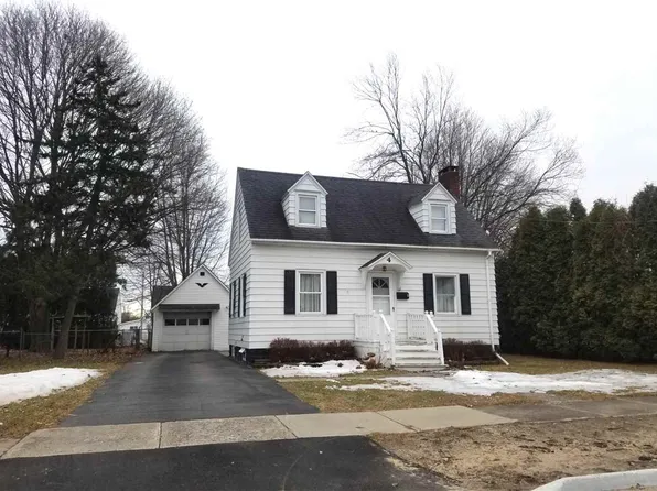 4 Chase St, Massena, NY 13662