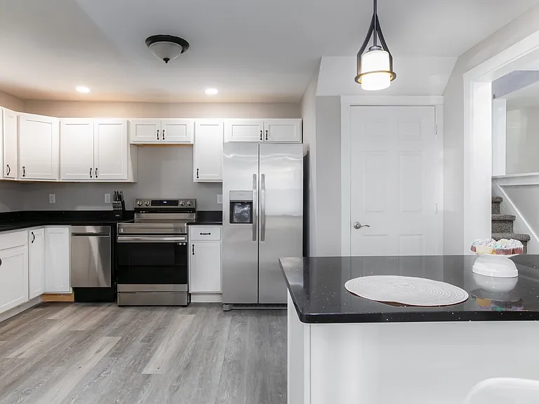 1250 Portage Ave — Photo 3