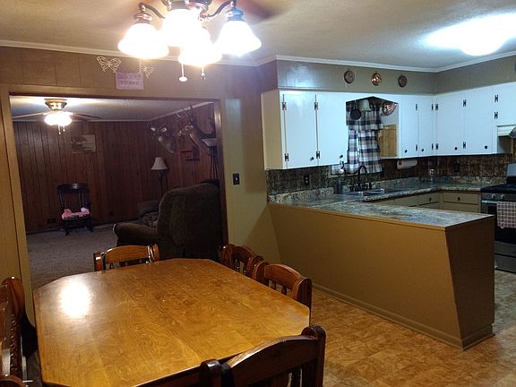 5th image of 2213 Johnson Cir