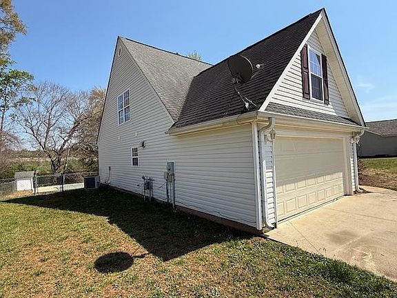 4th image of 238 Waxberry Ct