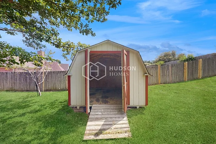 5039 Wolfchase Farms Pkwy — Photo 36